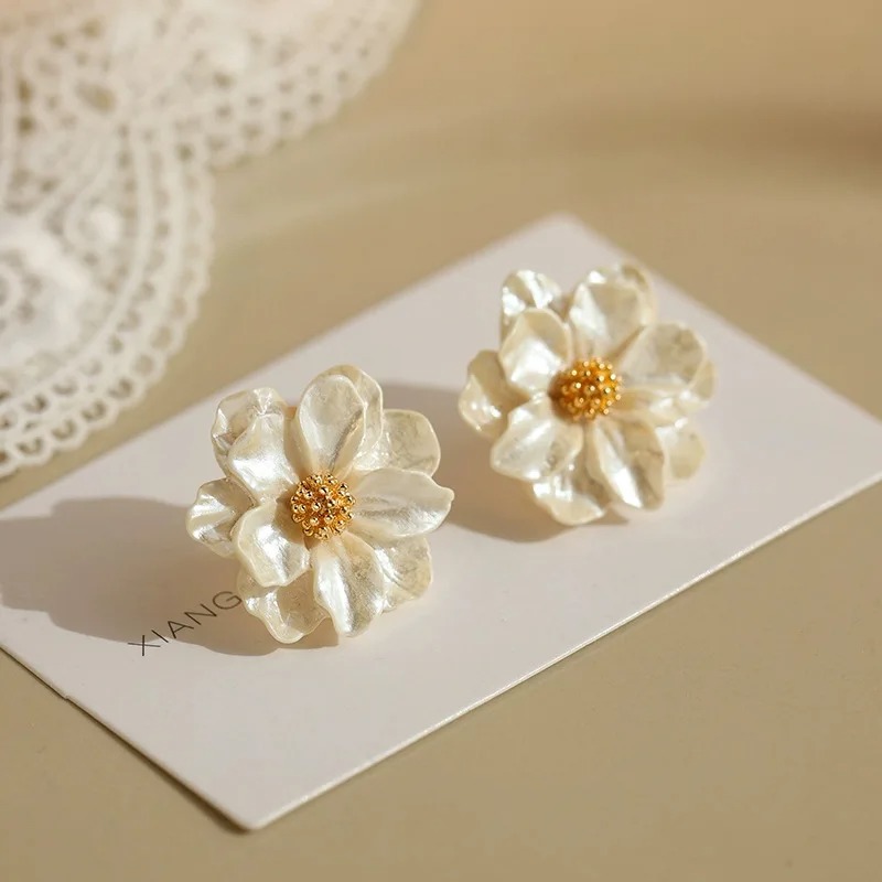 Sweet Petal Flower Earrings